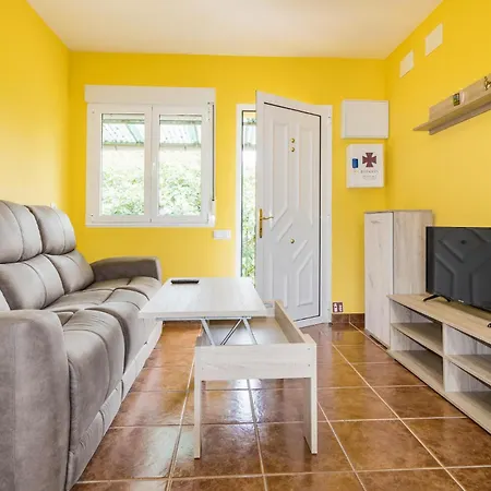 Amazing In Candamo With Kitchen